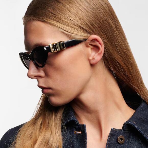 New, LOEWE Sunglasses LW40156U 01A Authentic - Picture 14 of 15